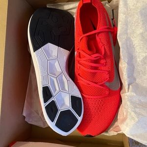 NIKE VAPORFLY 4% FLYKNIT men’s size 11.